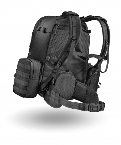Produktvisualisierung Kampfsack 45L schwarz getragen von Rücken