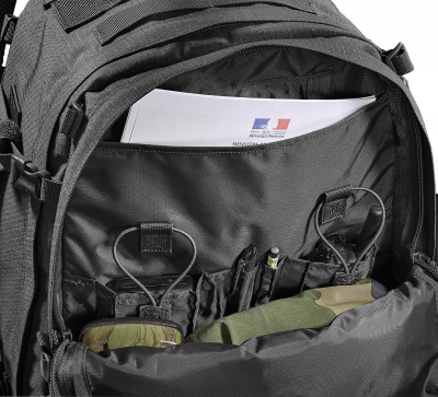 visuel produit sac de combat 45L noir vue zoomée